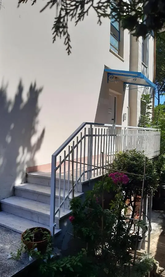 ריצ'יונה Beeliving Room&Breakfast (Adults Only)