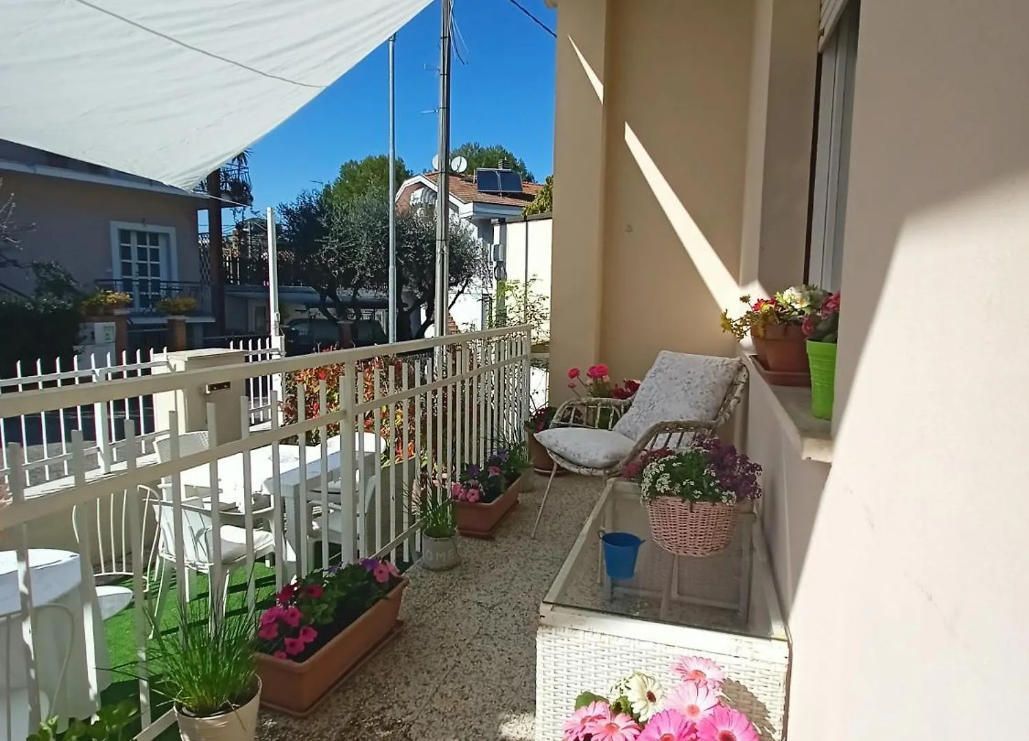 לינה וארוחת בוקר ריצ'יונה Beeliving Room&Breakfast (Adults Only)
