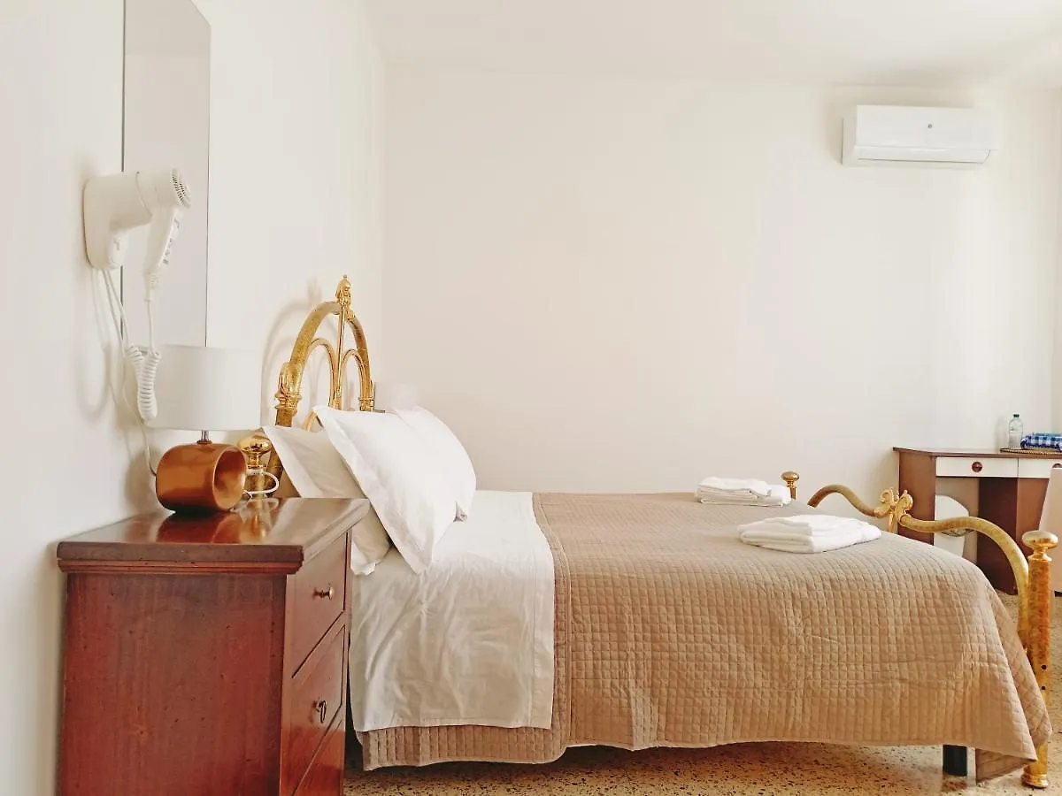 Bed & Breakfast Beeliving Room&Breakfast (Adults Only) Riccione Italy